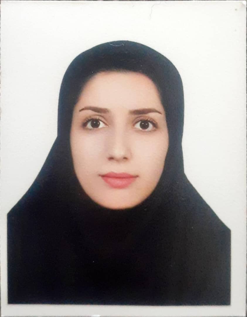 مهرناز آقامیری